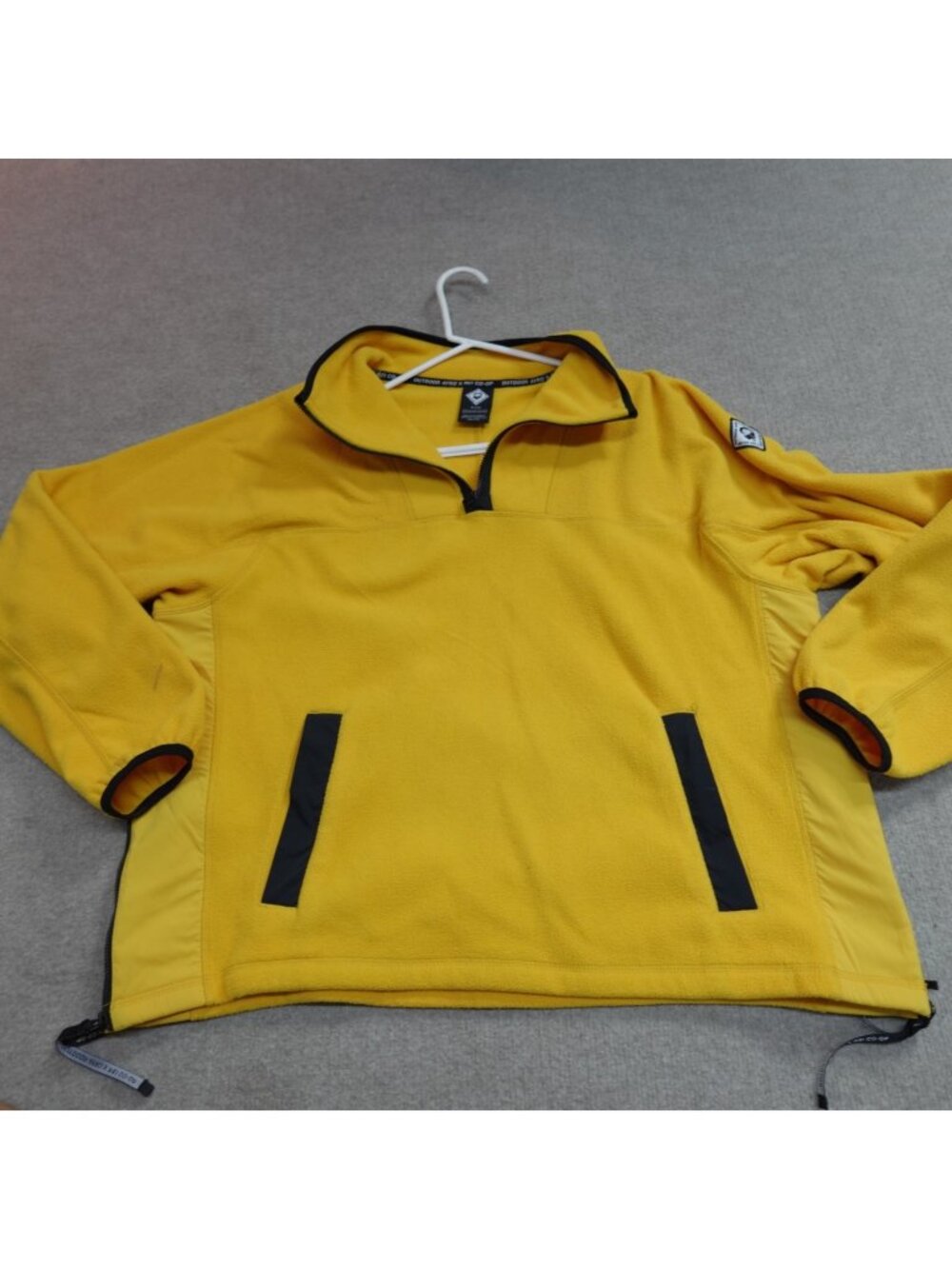 REI Sweater XL Yellow 1/4 Zip Kangaroo Pockets Outdoor Afro